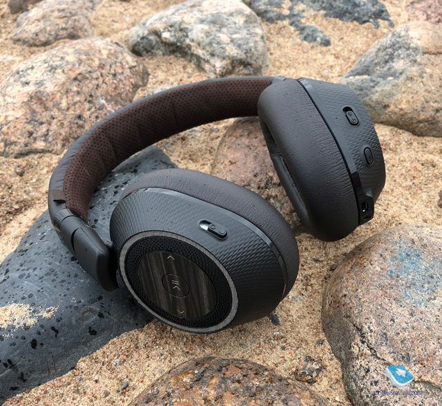 11 gadgets that are constantly in my pockets and backpack