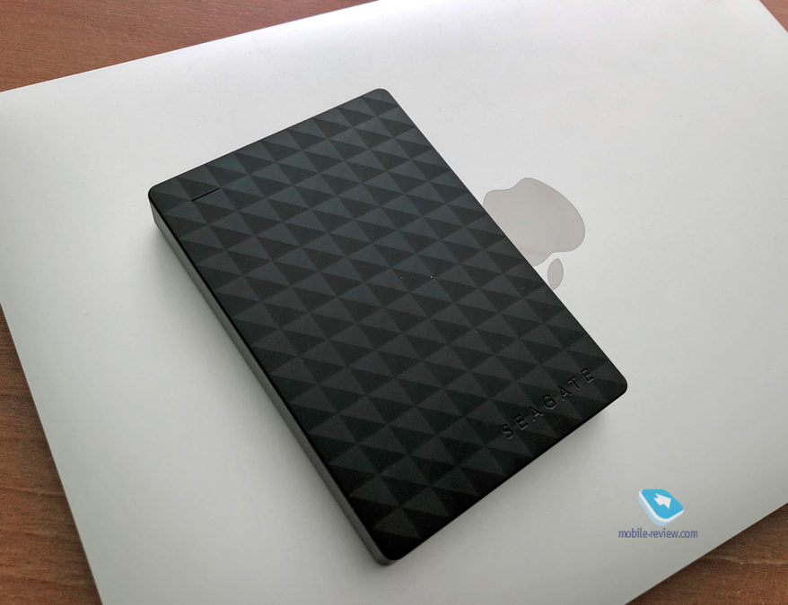 11 gadgets that are constantly in my pockets and backpack