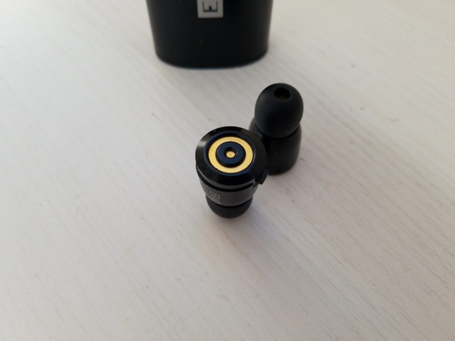 Erato Apollo 7S.  Good sound without wires