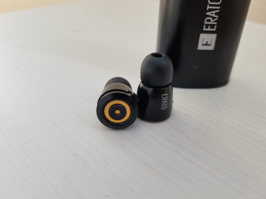 Erato Apollo 7S.  Good sound without wires