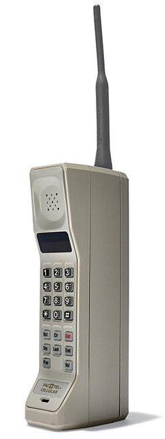 Motorola DynaTAC 8000X - World's First Commercial Portable Cell Phone 