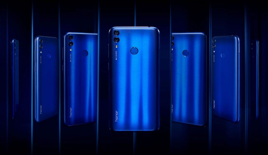 A new inexpensive mid-range smartphone Honor 8C arrives on the Russian market