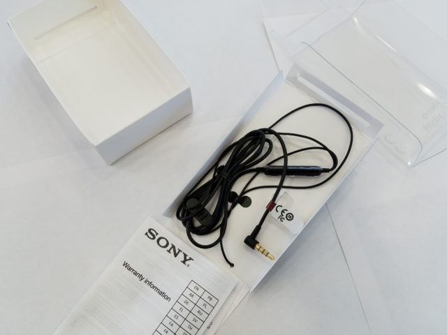 Review of the headset Sony STH30