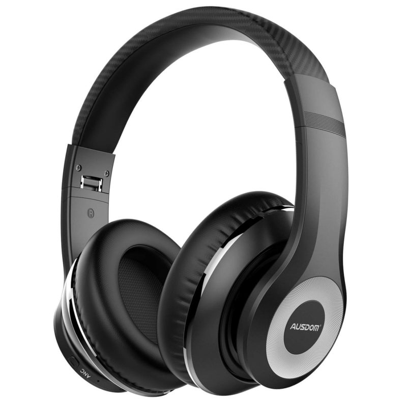 Seven pairs of noise canceling headphones up to 12 thousand rubles