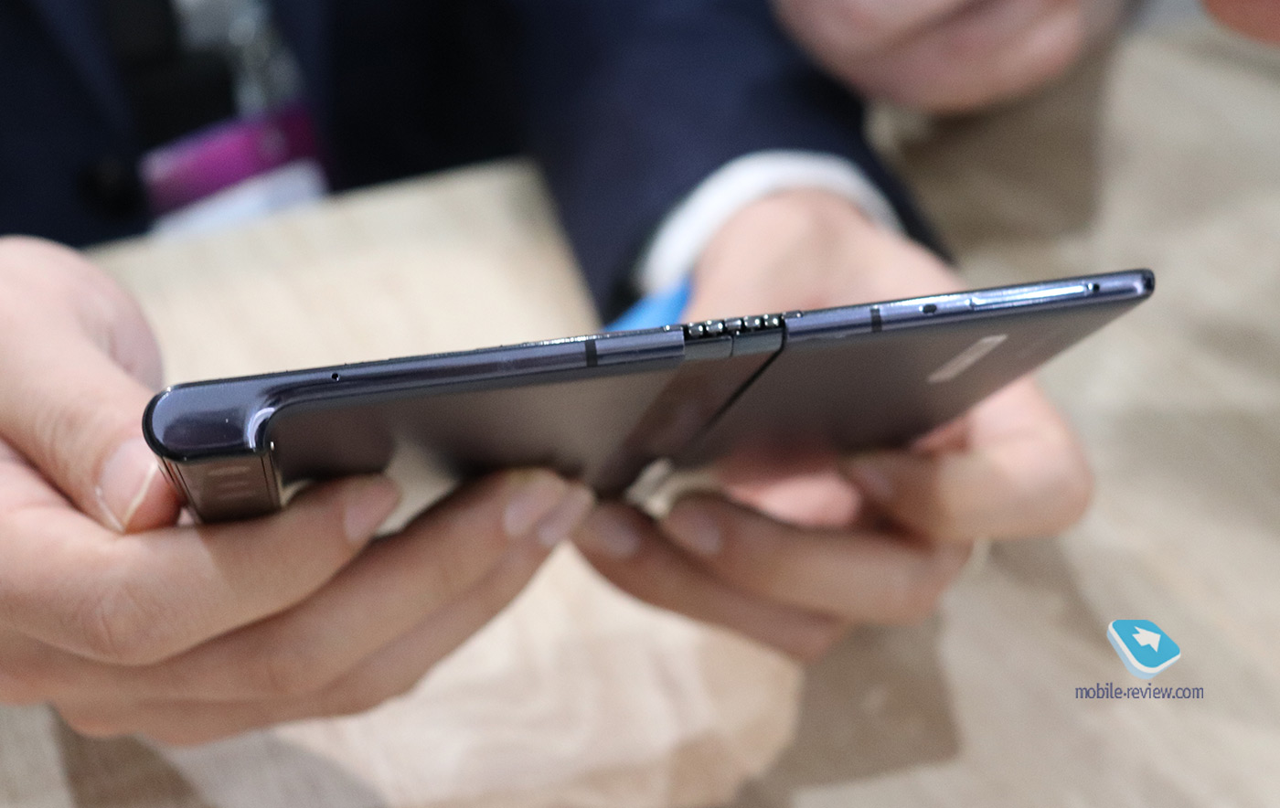 Start of sales Huawei Mate X and other news from China