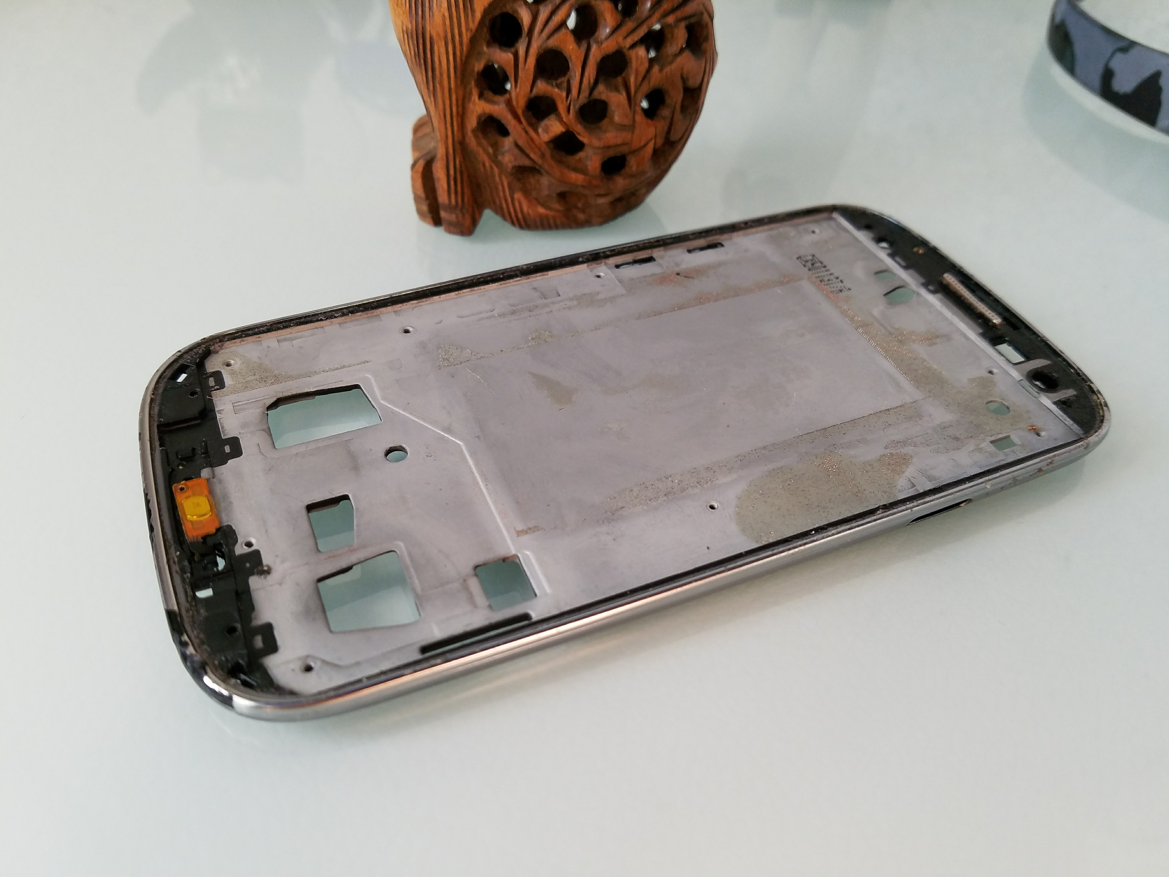 Second Life.  Ex-flagship Samsung Galaxy S3.  Operating experience