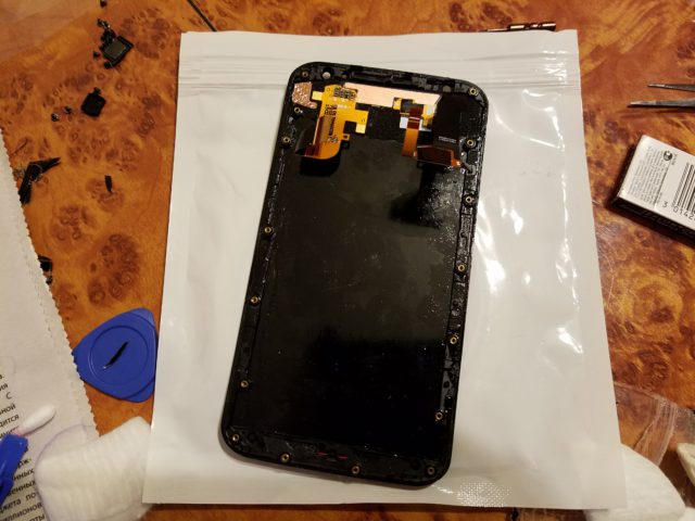 Master's notes.  Glass replacement on Moto X 2nd gen module